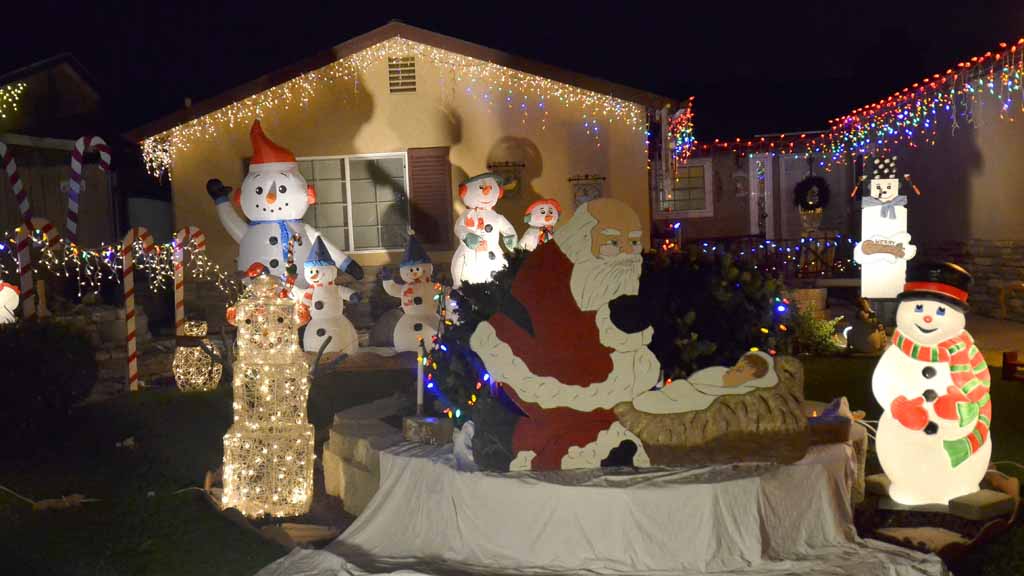 Free holiday community light displays continue through year&rsquo;s end