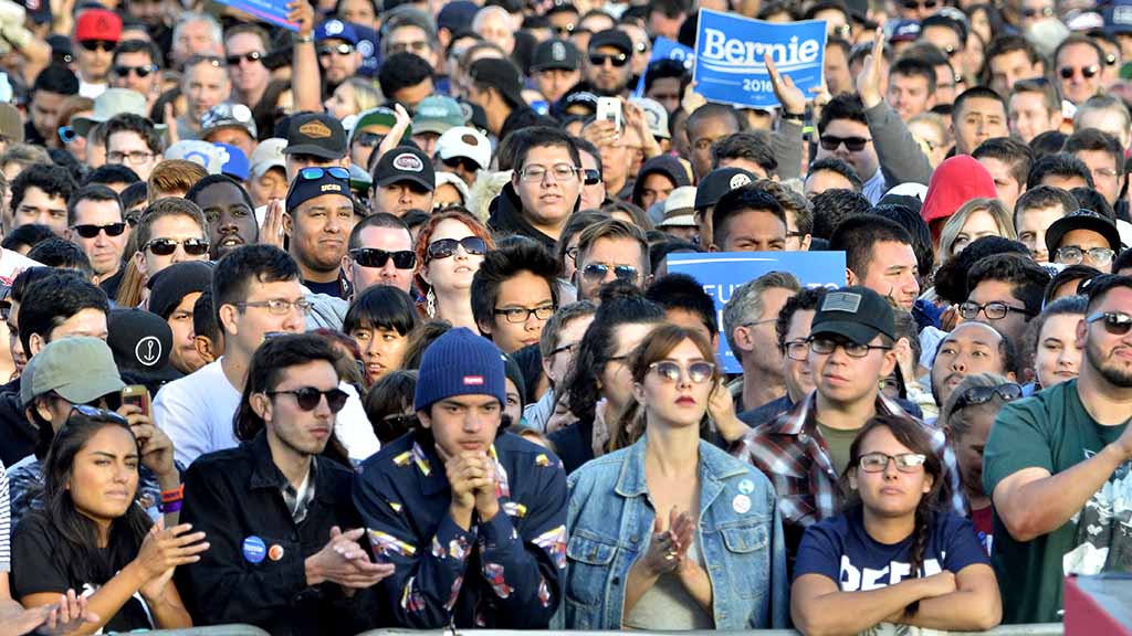 Bernie Sanders Rally Goes Silent Amid Medical Emergency
