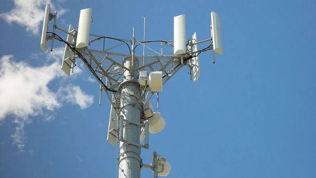 Antennas on a cellular tower