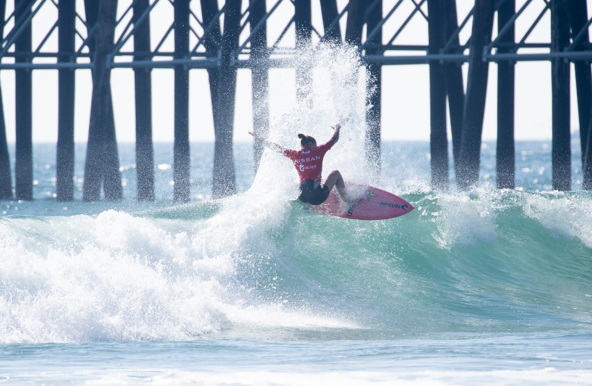 San Diego's Alyssa Spencer wins Super Girl Surf Pro