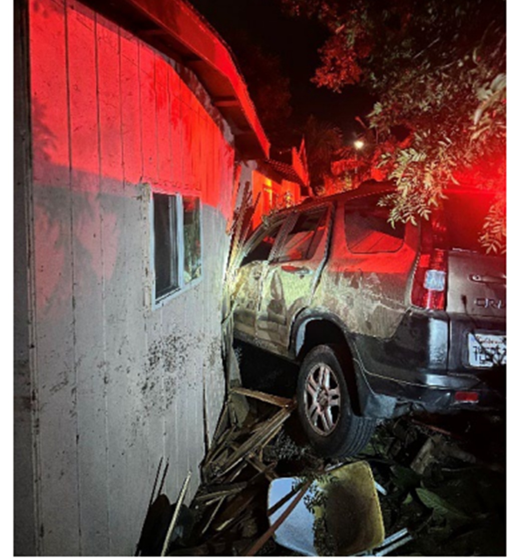Two early morning crashes keep Oceanside Fire crews busy Two early morning crashes keep Oceanside Fire crews busy