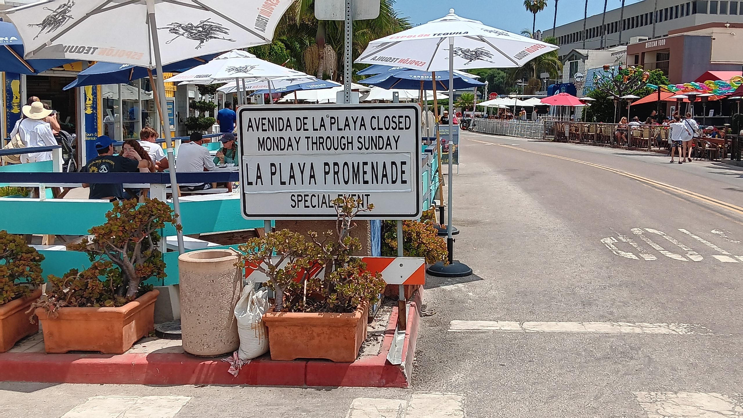 La Jolla Shores wants permanent outdoor dining along Avenida de la Playa