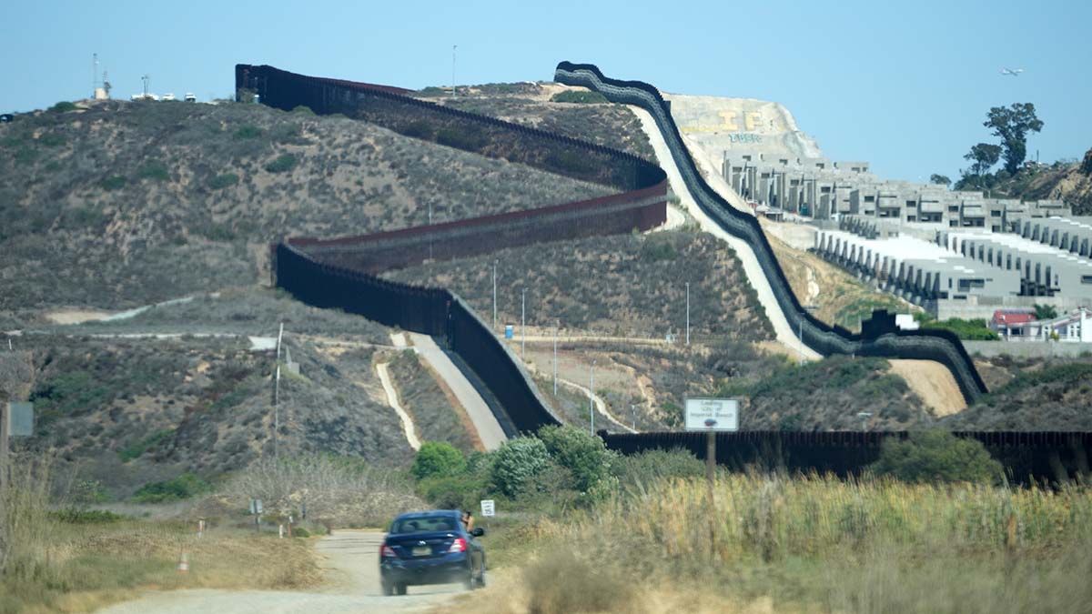 Borders様リクエスト Across the borderlands, wall construction threatens sacred sites