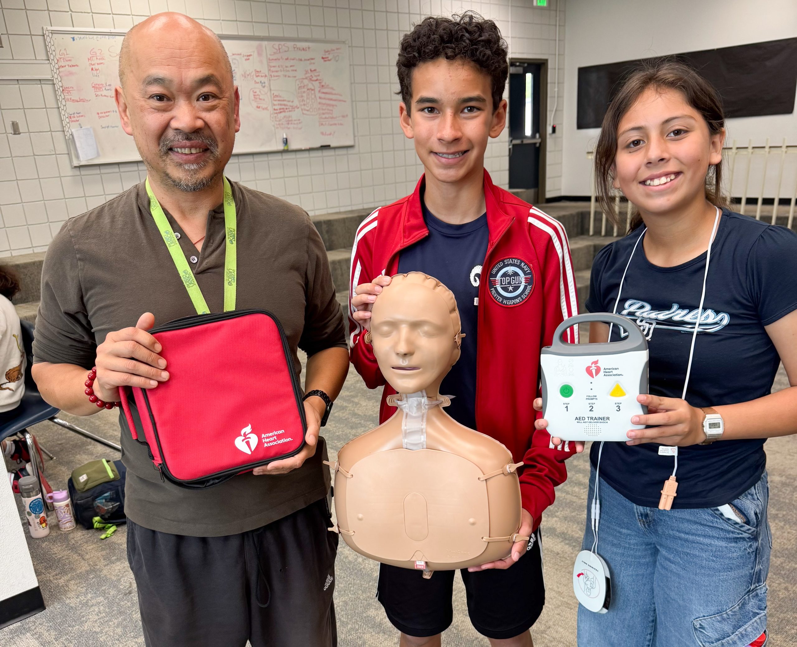 Students receive CPR, AED training at Pacific Beach Middle School