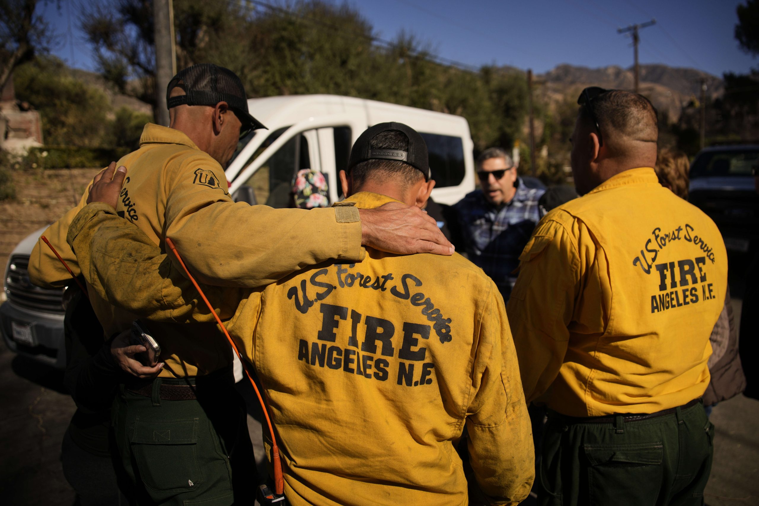 U.S. Forest Service falling further behind on wildfire prevention, report shows