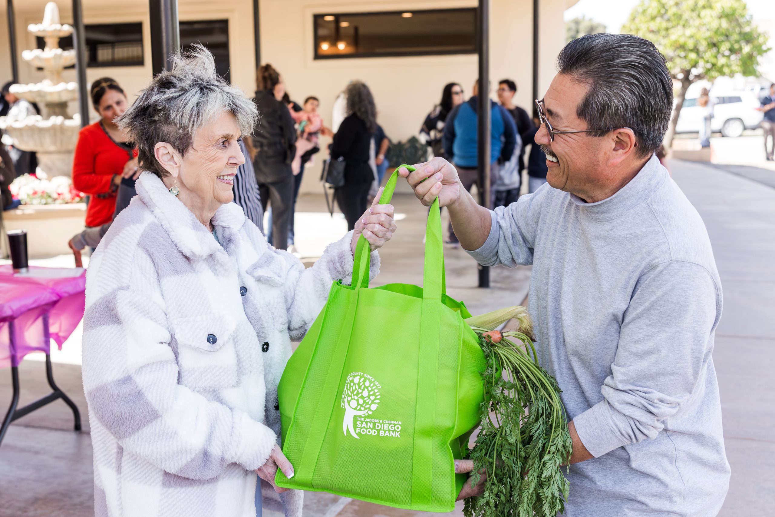 Some San Diegans still feeling pinch despite government shutdown&rsquo;s end