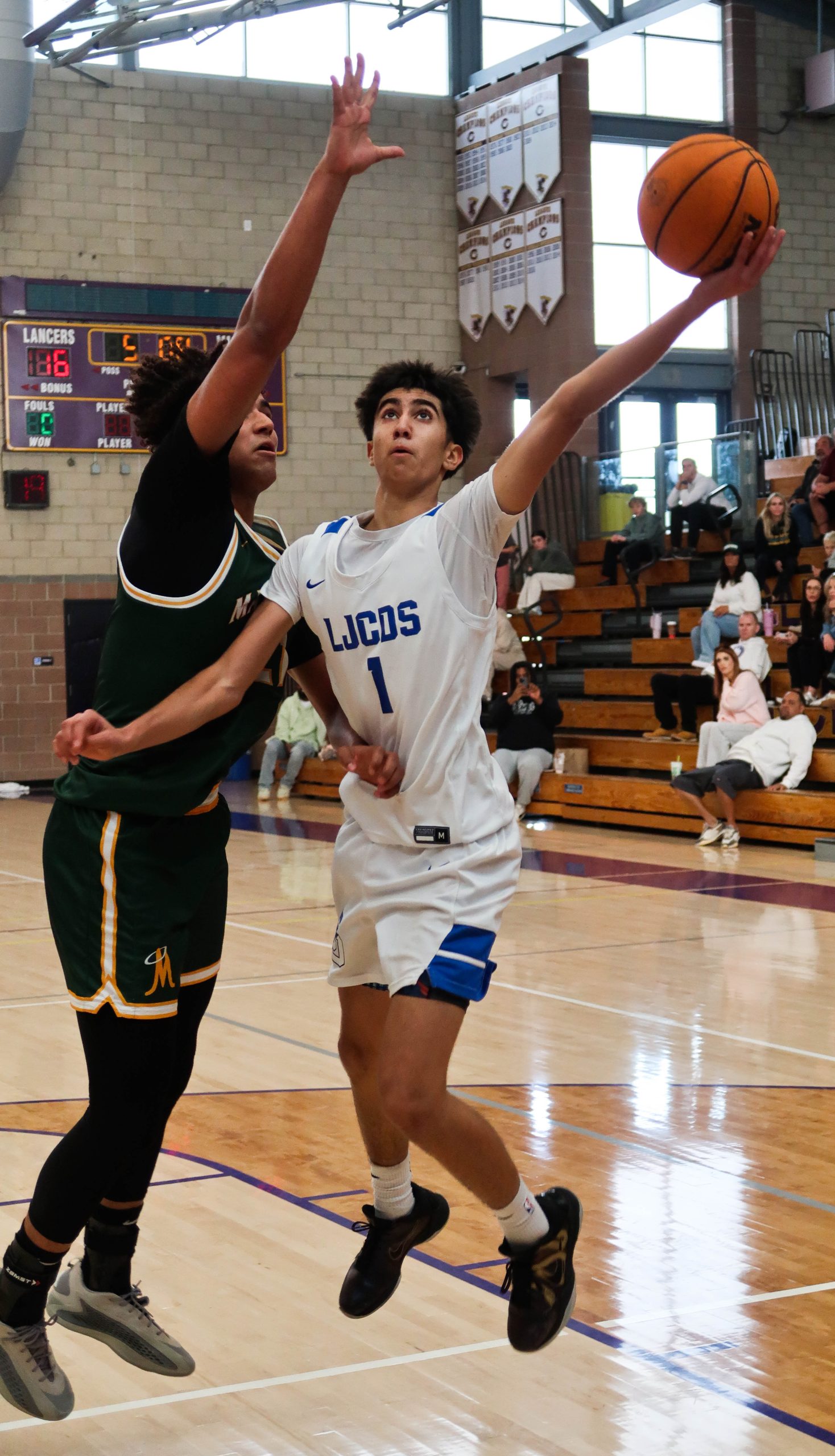 La Jolla Country Day boys basketball young but competitive