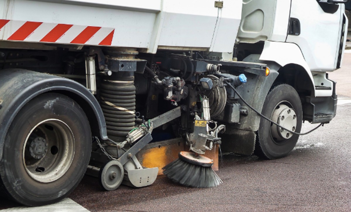 El Cajon to begin pilot street sweeping program in February El Cajon to begin pilot street sweeping program in February