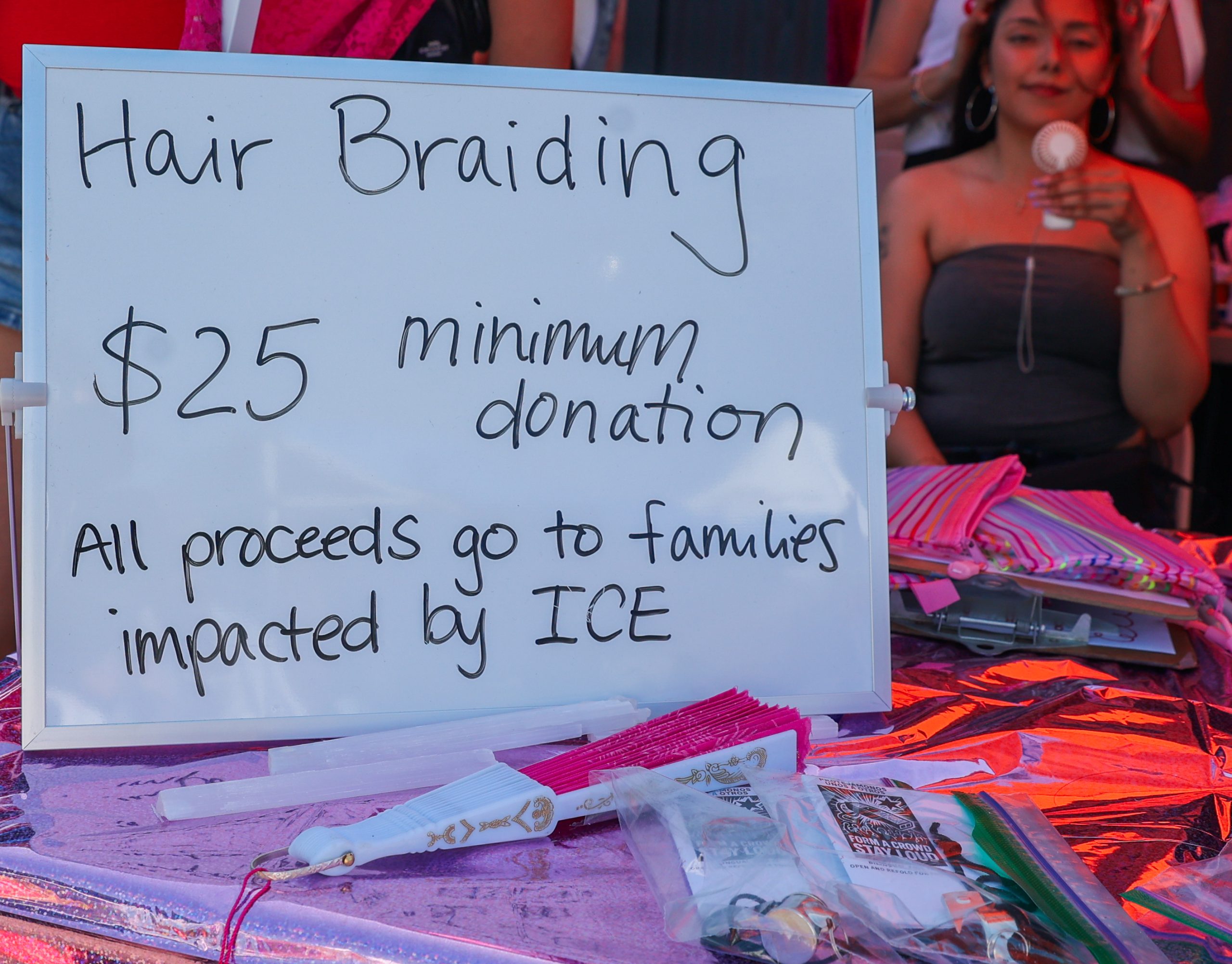 Organizaciones comunitarias responden con comida, dinero y refugio cuando las organizaciones sin fines de lucro ya no pueden