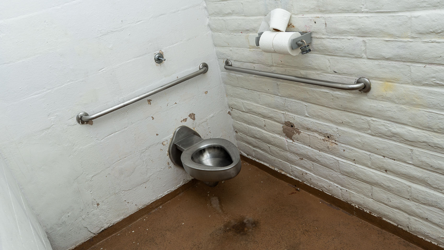 Alcalde reabre ba&ntilde;os de Mission Bay tras quejas por condiciones insalubres