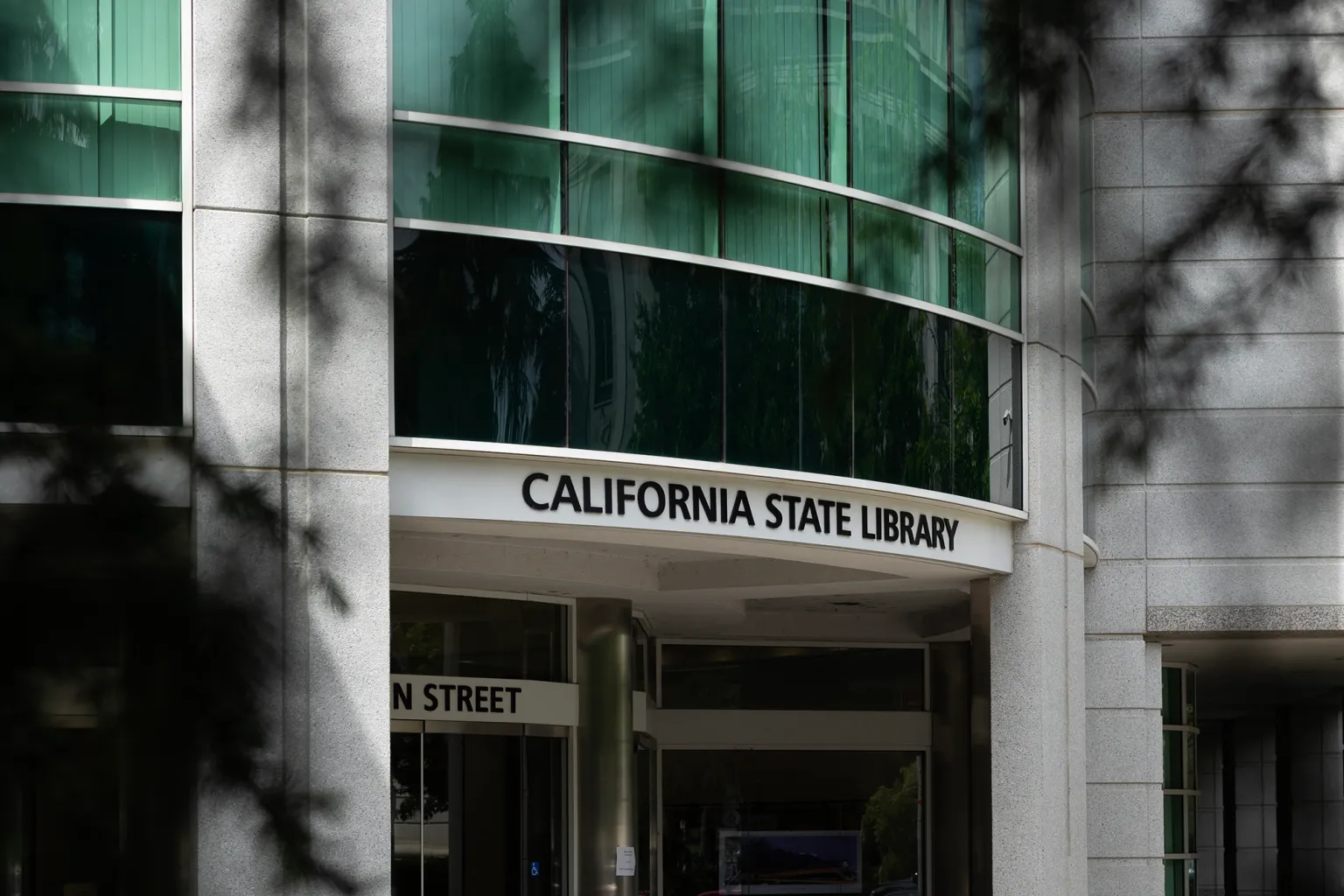 How California bungled $1 million in a collaboration with Dolly Parton&rsquo;s Imagination Library