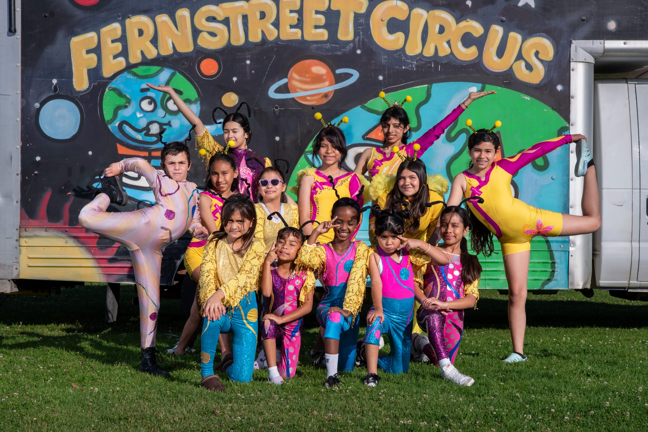 Un &ldquo;momento de fantas&iacute;a&rdquo; llega a los vecindarios: el Fern Street Circus vuelve a San Diego con su gira gratuita