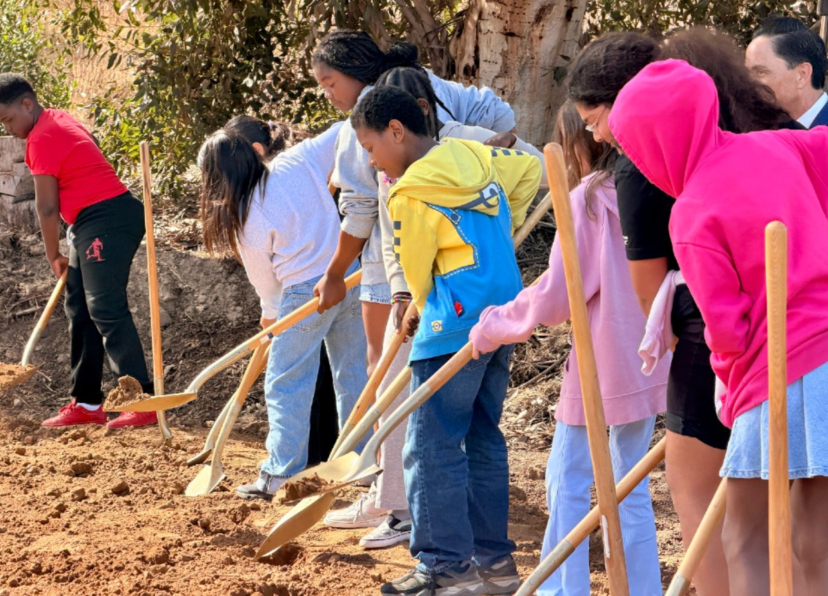 Oak Park breaks ground on ‘feel good project’ – much-needed new library at edge of Chollas Lake Park Oak Park breaks ground on ‘feel good project’ – much-needed new library at edge of Chollas Lake Park