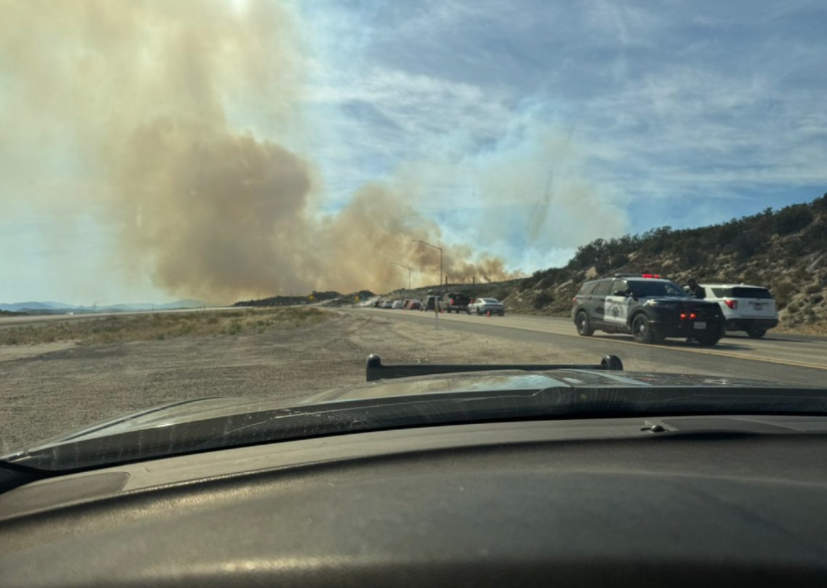 Brush fire burns 500 acres in Boulevard, with residents ordered to evacuate