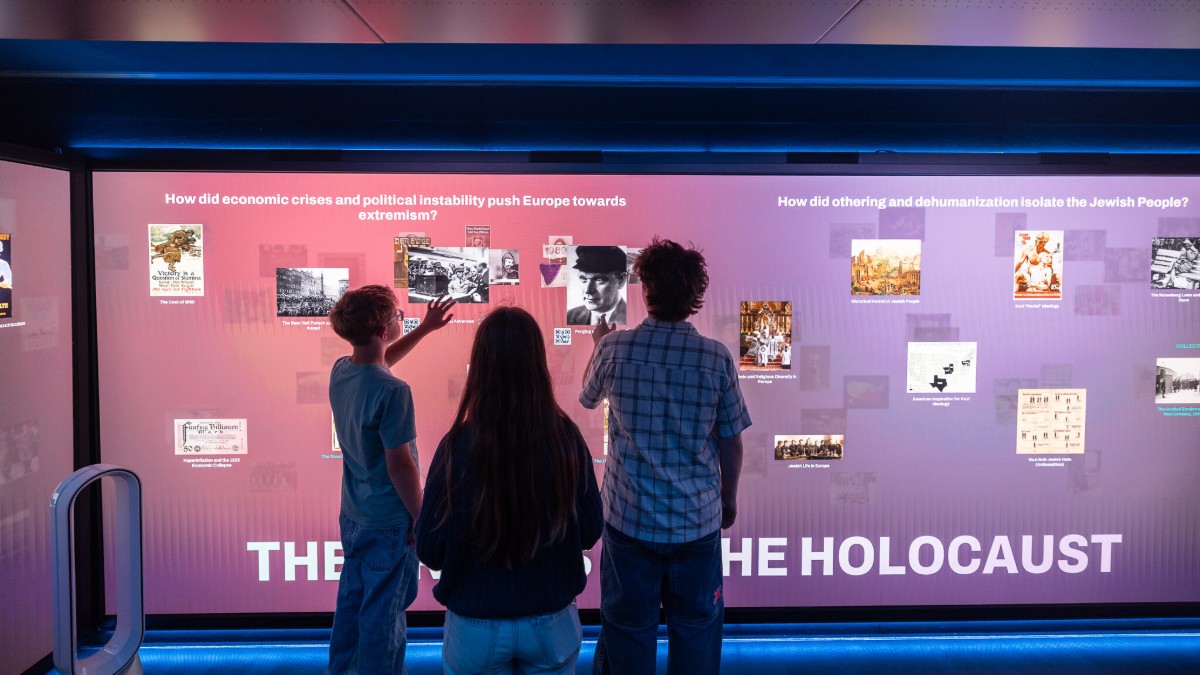 Digital museum on wheels brings Holocaust education to San Diego