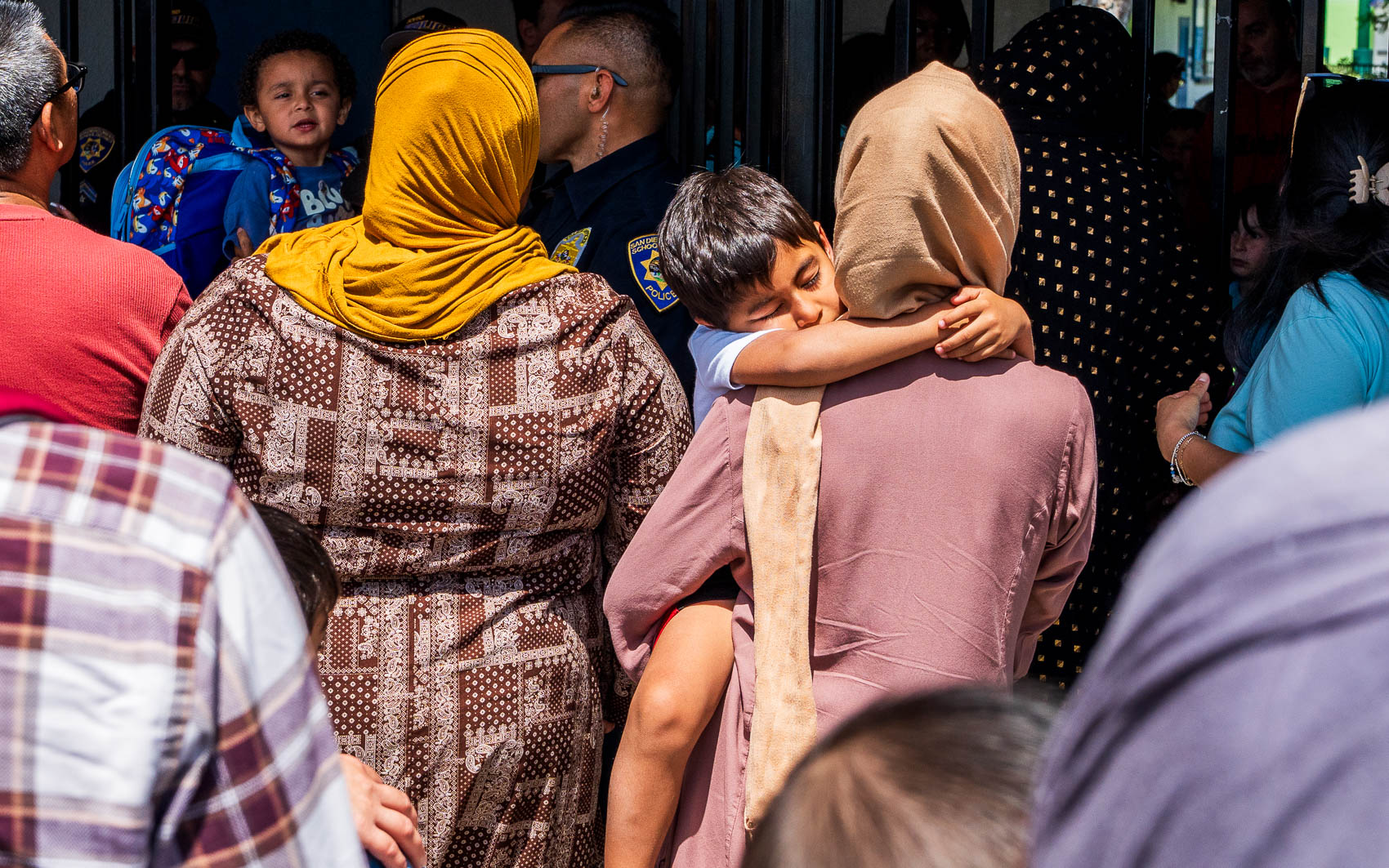 Panicked parents rush to area around Islamic Center, with classrooms on-site, schools nearby Panicked parents rush to area around Islamic Center, with classrooms on-site, schools nearby
