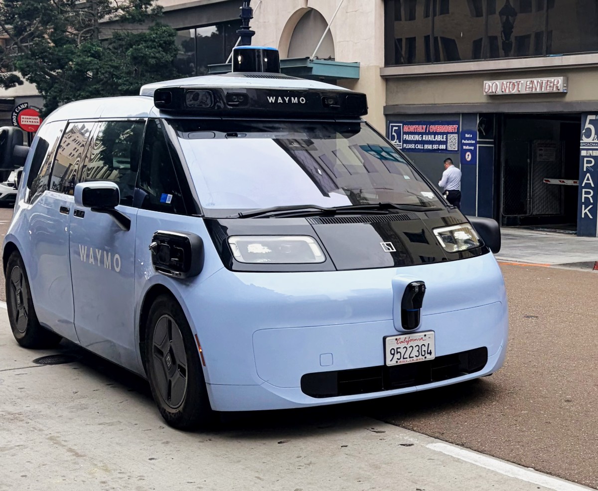 After months of prep, Waymo nearly ready to launch driverless service in San Diego
