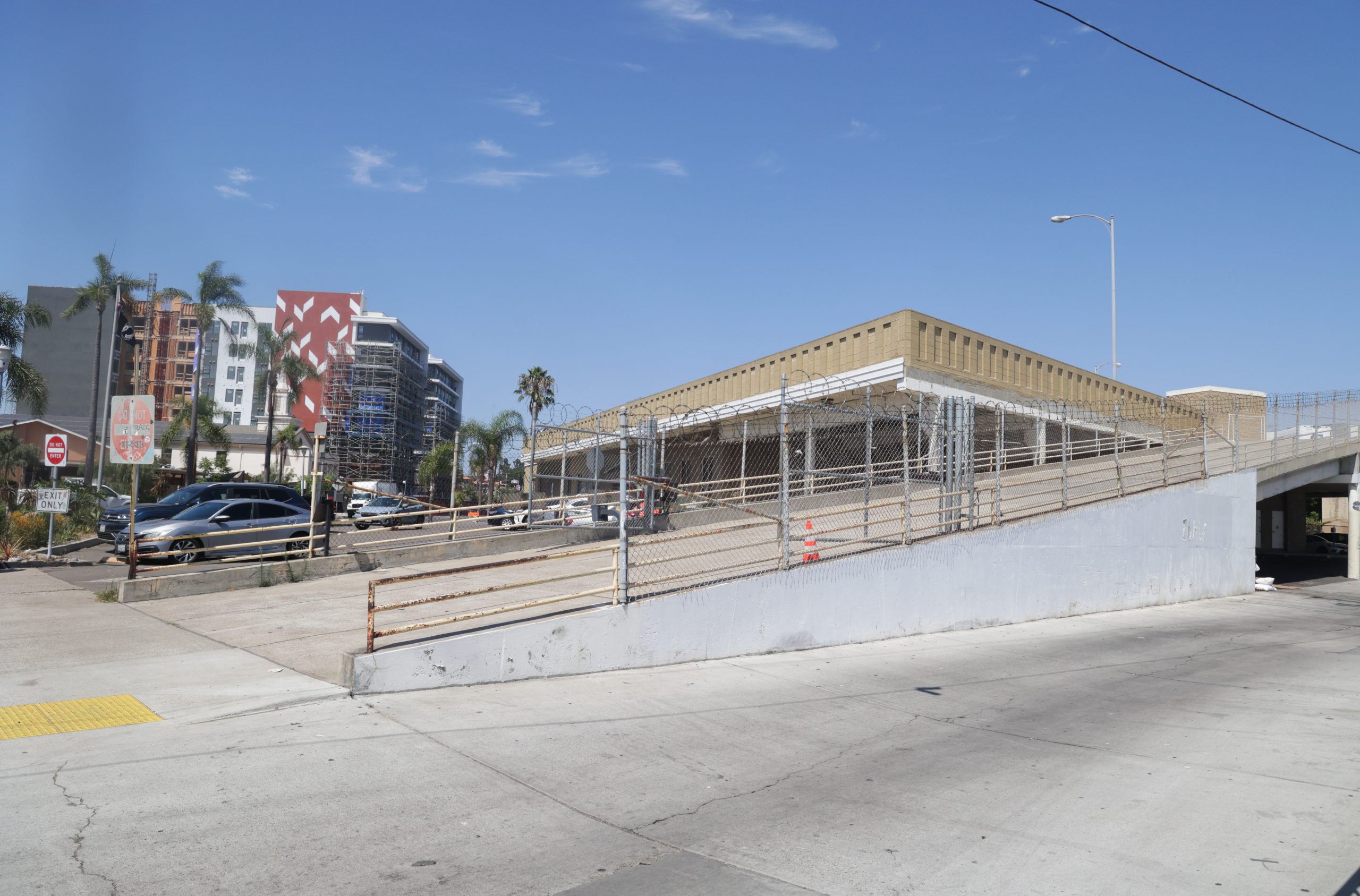 Calificada como una &ldquo;molestia visual&rdquo;, la oficina postal de Hillcrest se mudar&aacute; a Normal Street