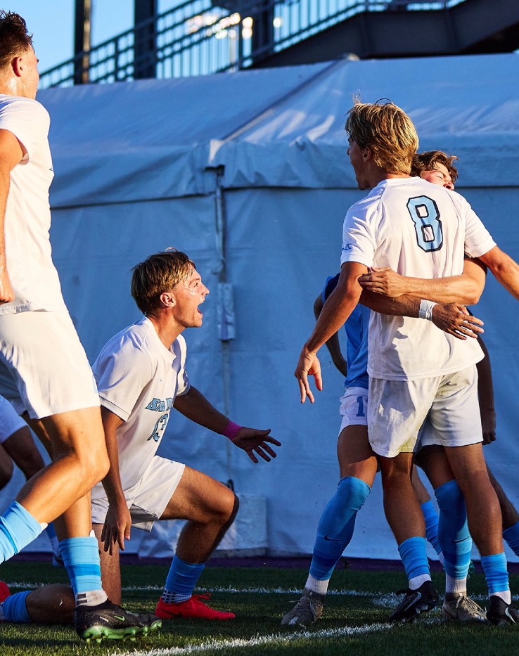 USD scores upset win over defending NCAA champion Washington in match featuring SDFC draft picks