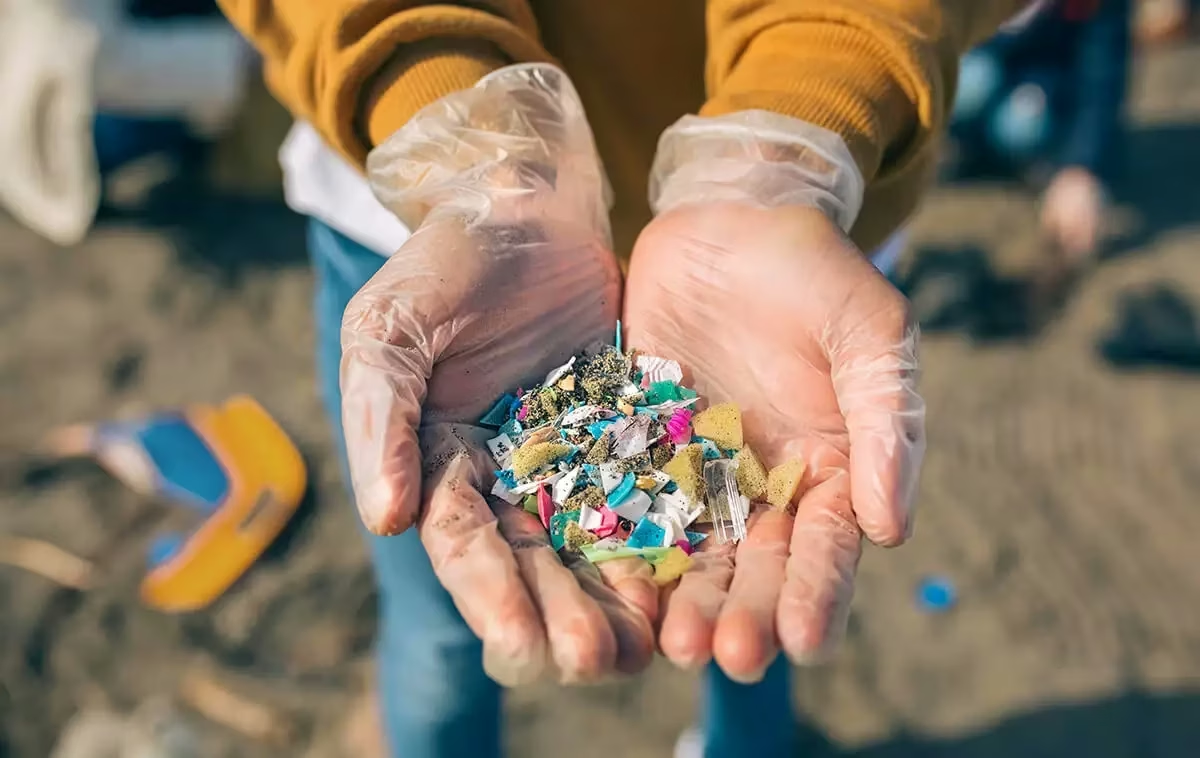 C&oacute;mo la contaminaci&oacute;n por pl&aacute;stico afecta la salud, los oc&eacute;anos y el clima