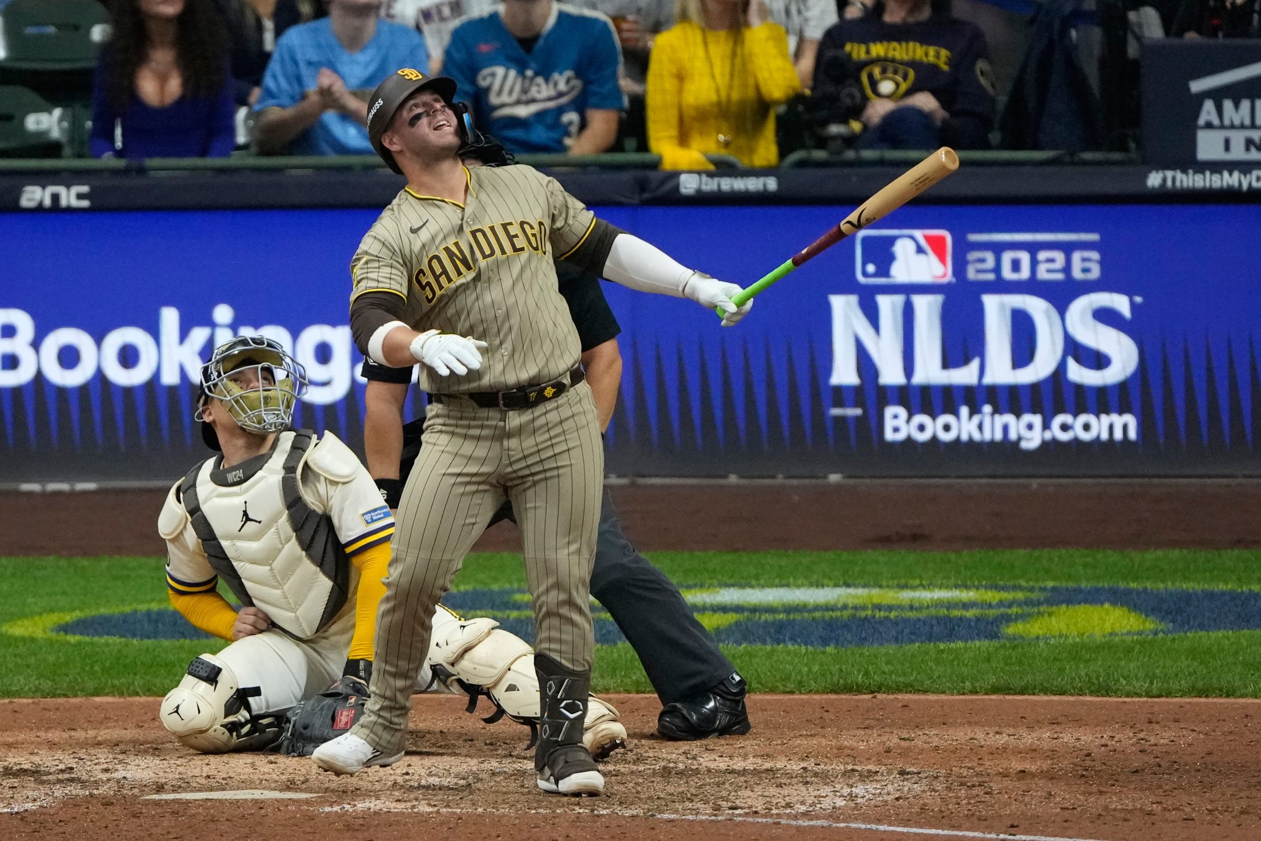 Everything that could go wrong did in Padres' 3-2 Game 1 loss